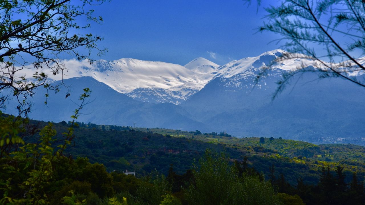Schneebedeckte Lefka Ori